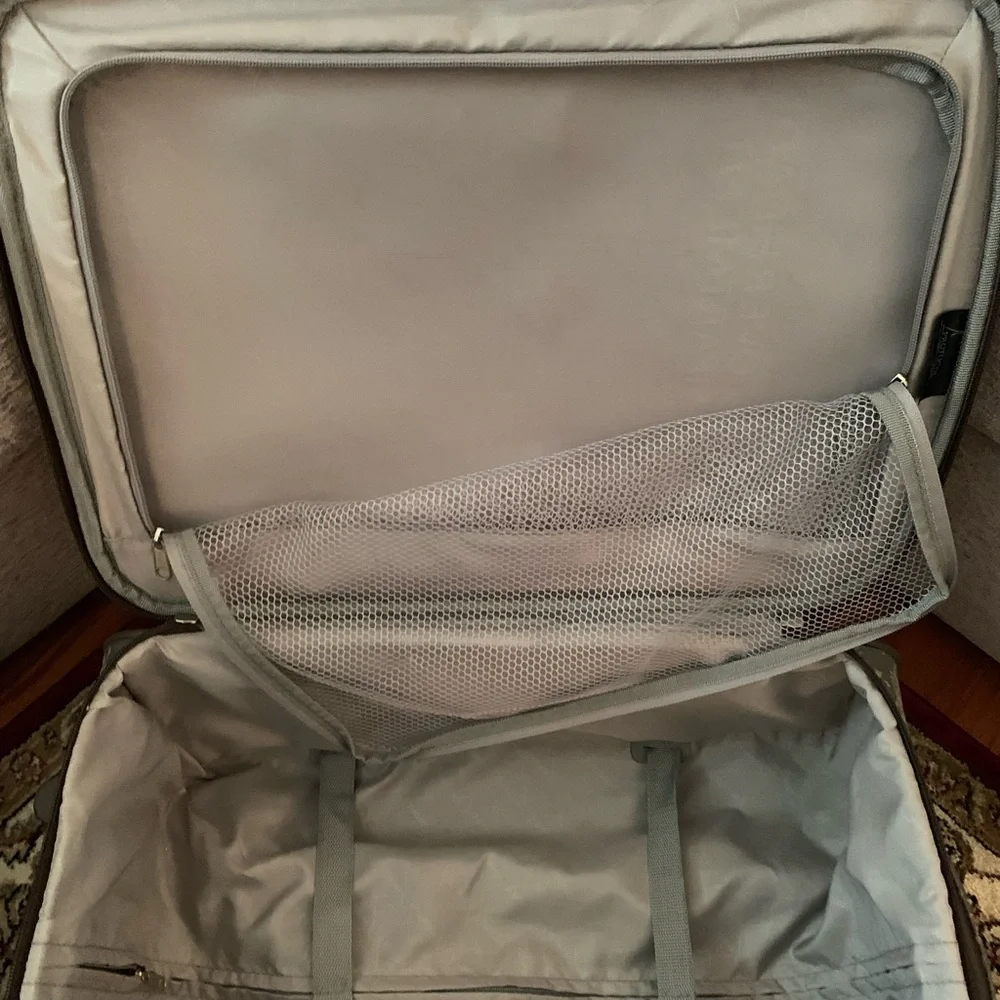 Protocol 2-Piece Luggage & Tote Set - Picture 4 of 16